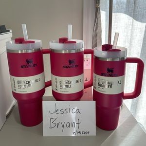 NWT Stanley FUSHIA 30 oz Quencher H2.0 Tumbler